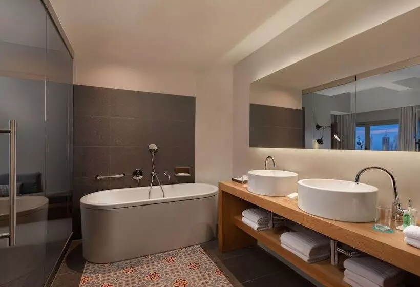 سوئیت پنت هاوس, Le Méridien Barcelona