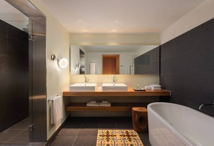 Suite with Terrace, Le Méridien Barcelona