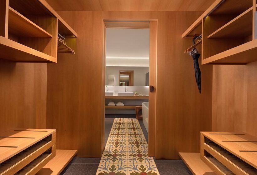 Suite with Terrace, Le Méridien Barcelona