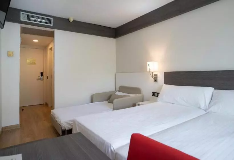اتاق استاندارد با چشم‌انداز استخر, Medplaya Hotel Santa Monica