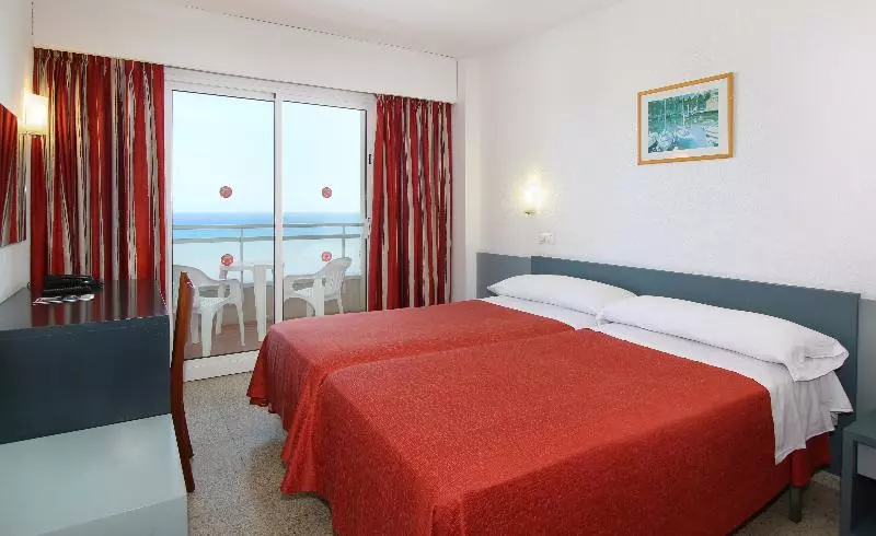 اتاق خانوادگی با چشم‌انداز دریا, Medplaya Hotel Santa Monica