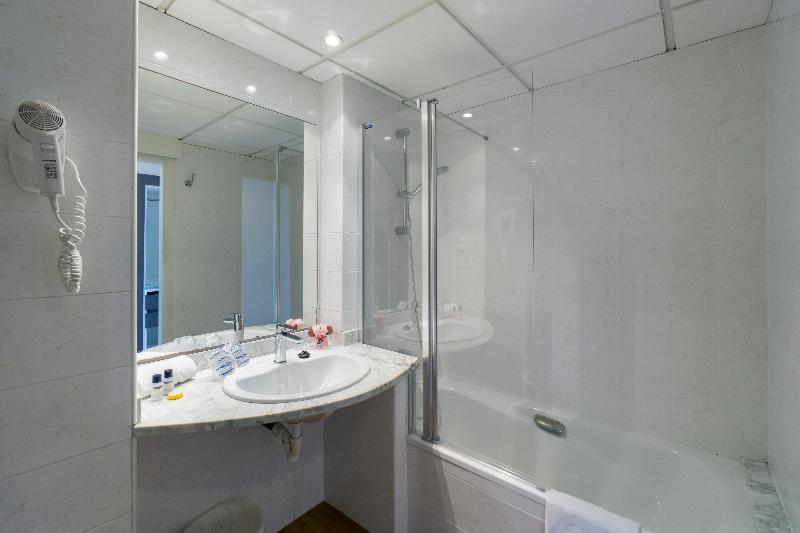 Номер Стандарт Вид на Бассейн, Medplaya Hotel Santa Monica