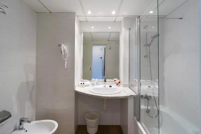 اتاق خانوادگی با چشم‌انداز دریا, Medplaya Hotel Santa Monica