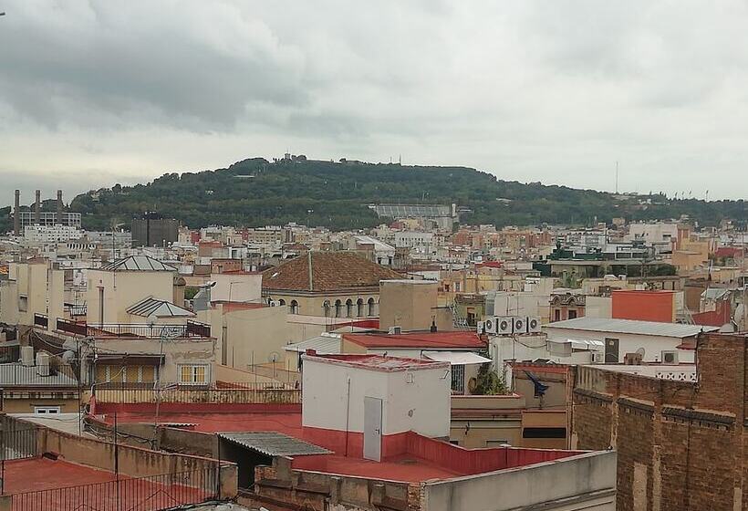 Номер Стандарт Вид на Горы, Monegal