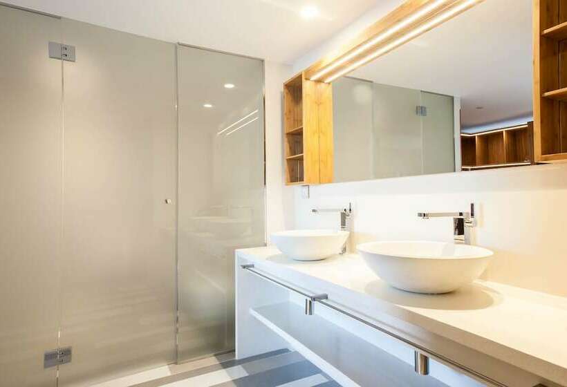 سوییت جونیور, Ocean Drive Talamanca