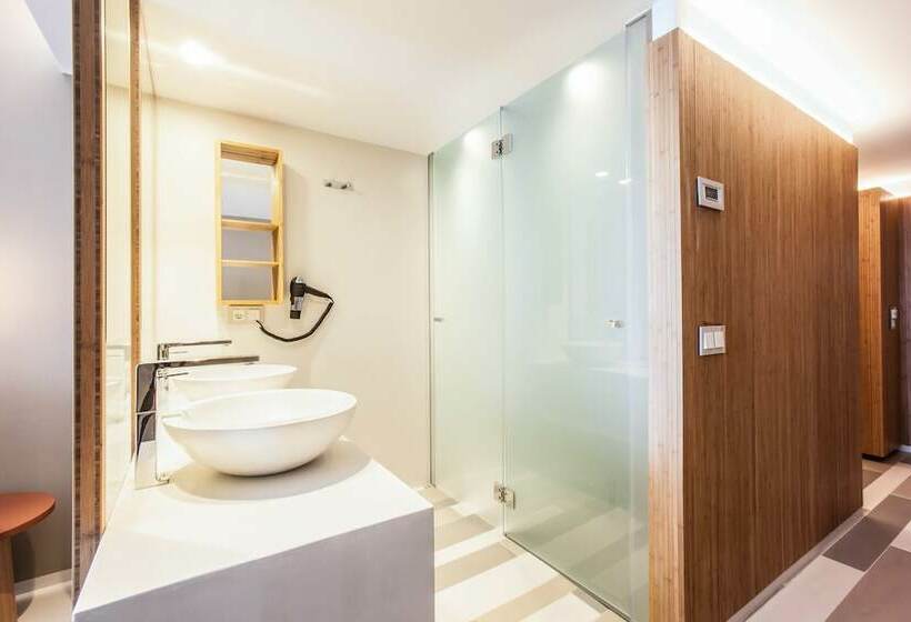 اتاق لوکس با چشم‌انداز دریا, Ocean Drive Talamanca