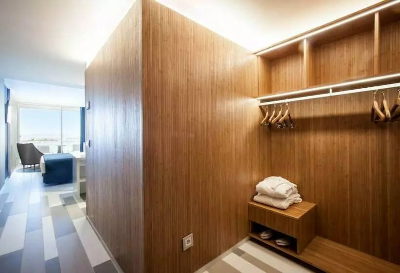 اتاق لوکس, Ocean Drive Talamanca