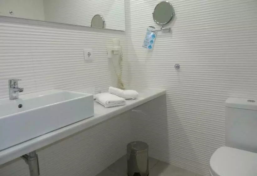 Quarto Triplo Standart, Oleander
