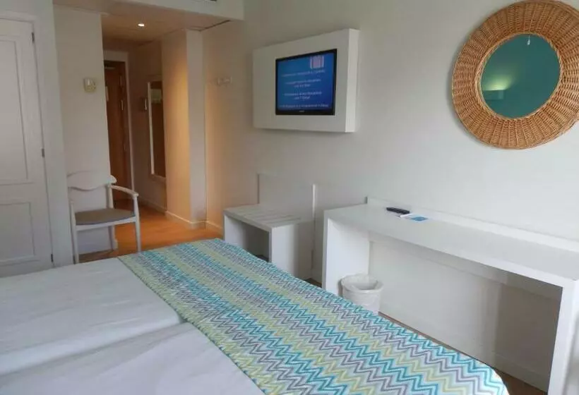 Quarto Triplo Standart, Oleander