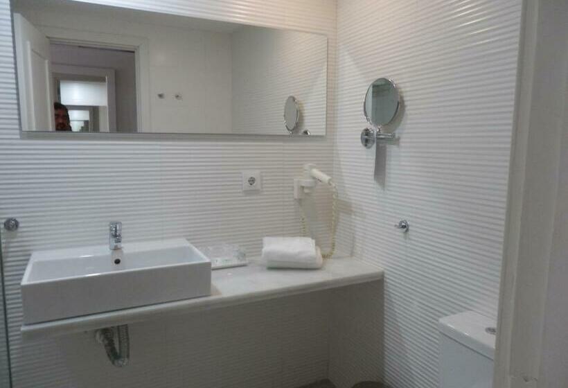 Номер Стандарт Трехместный, Oleander