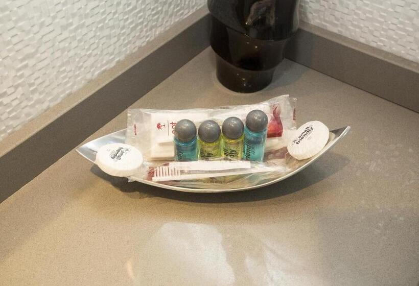 Люкс с гидромассажем, Orosol By Typic Hotels