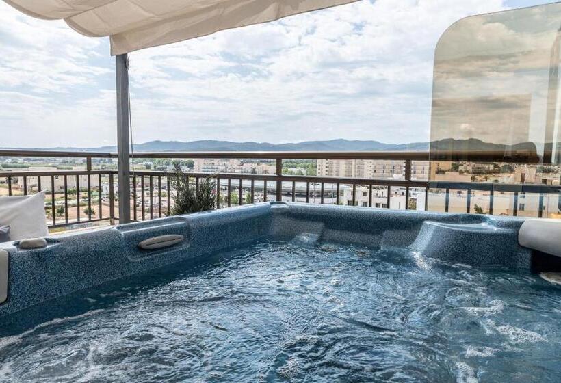 Люкс с гидромассажем, Orosol By Typic Hotels