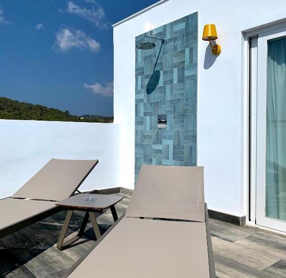 Полулюкс, Orosol By Typic Hotels