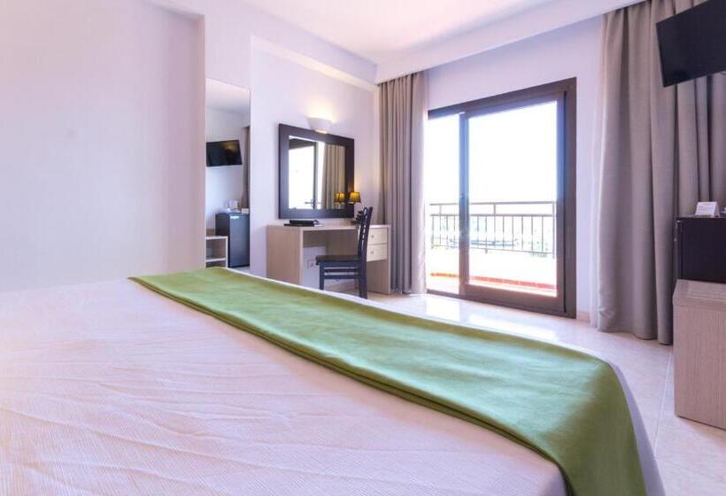 Superior-huone, Orosol By Typic Hotels