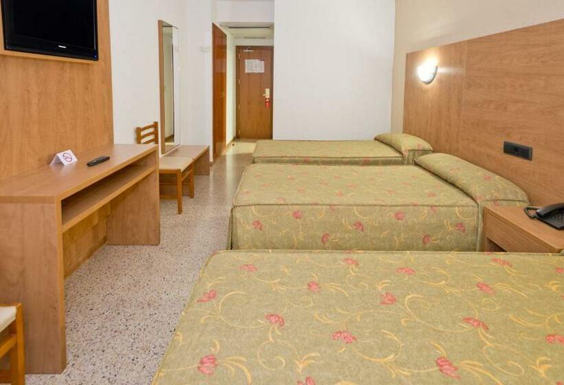 Habitación Triple Estándar con Balcón, President