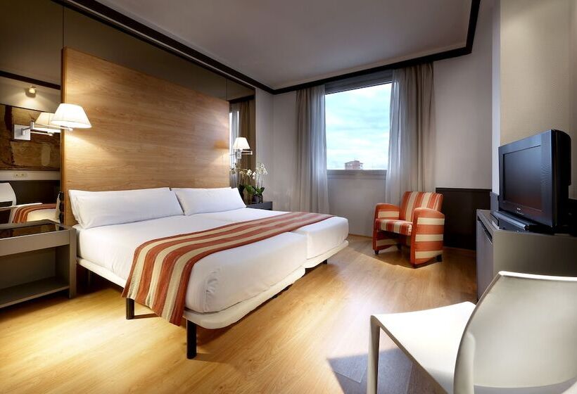 اتاق استاندارد سه نفره, Crisol Puerta De Burgos