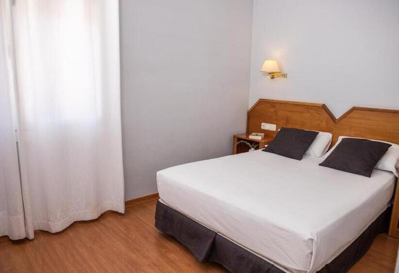 Четырехместный Номер Стандарт, Rvhotels Broquetas Spa Termal