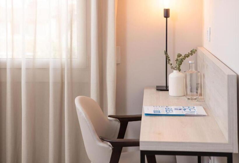 Трехместный Номер Superior Вид на Сад, Rvhotels Broquetas Spa Termal