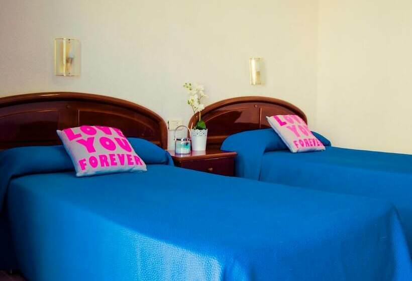 스탠다드 트리플 룸 테라스, Safari