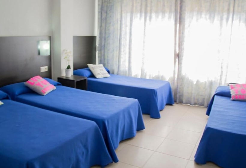 חדר משפחתי, Safari