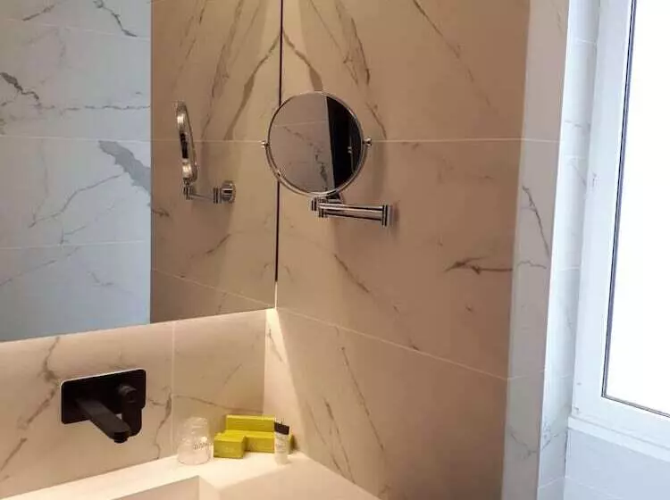 Superior Room with Terrace, Silken Ramblas