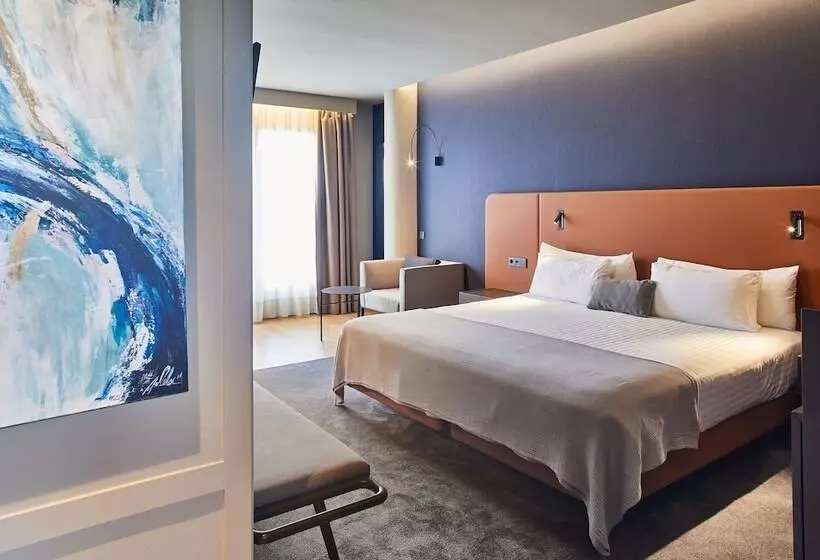 Superior Room with Terrace, Silken Ramblas