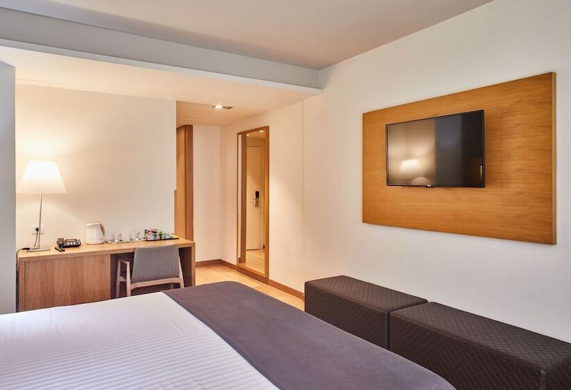 Номер Стандарт, Silken Ramblas