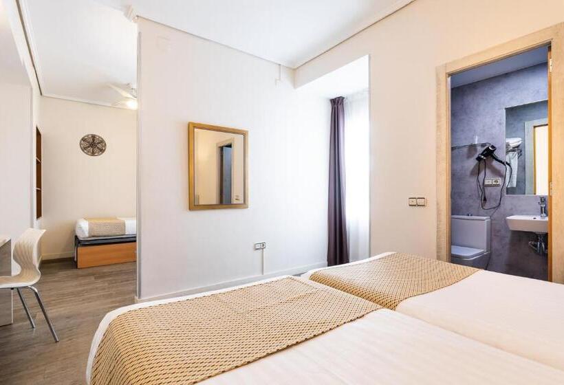 اتاق استاندارد سه نفره, Sweet Hotel Continental
