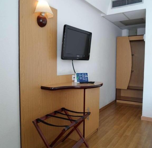 Номер Стандарт Адаптированный для Инвалидов, Travelodge Barcelona del Vallès