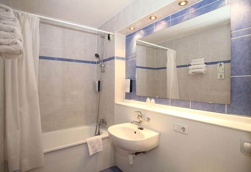 Номер Стандарт, Travelodge Barcelona del Vallès