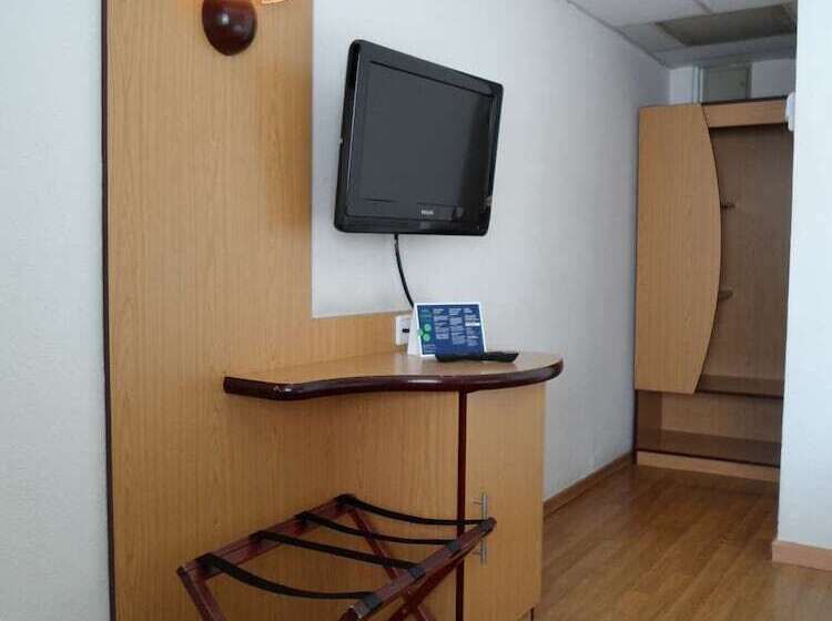 Номер Стандарт, Travelodge Barcelona del Vallès