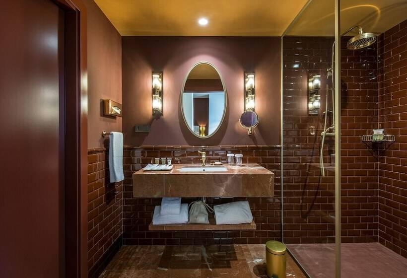 Номер Премиум, Vincci Mae