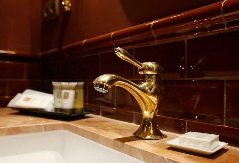 Номер Стандарт, Vincci Mae