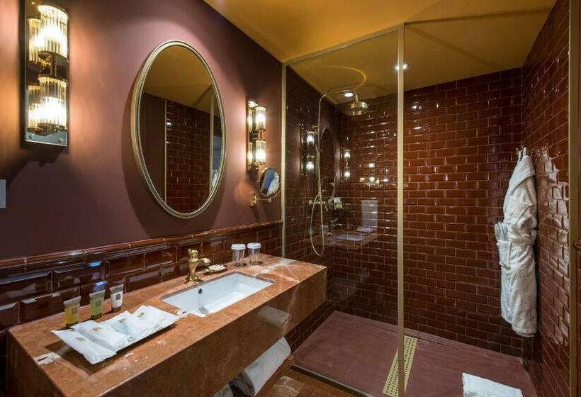 Трехместный Номер Премиум, Vincci Mae