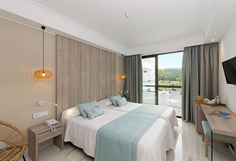 带泳池观景的豪华房, Ona Palmira Paguera