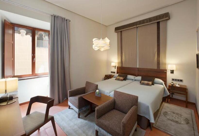 스탠다드 룸, Parador De Caceres