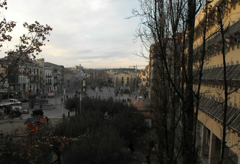 חדר סטנדרט לארבעה, Pere Iii El Gran