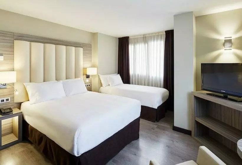 اتاق استاندارد سه نفره, Gran Hotel Luna de Granada