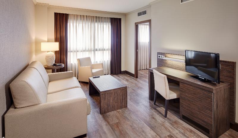 سوییت جونیور, Gran Hotel Luna de Granada