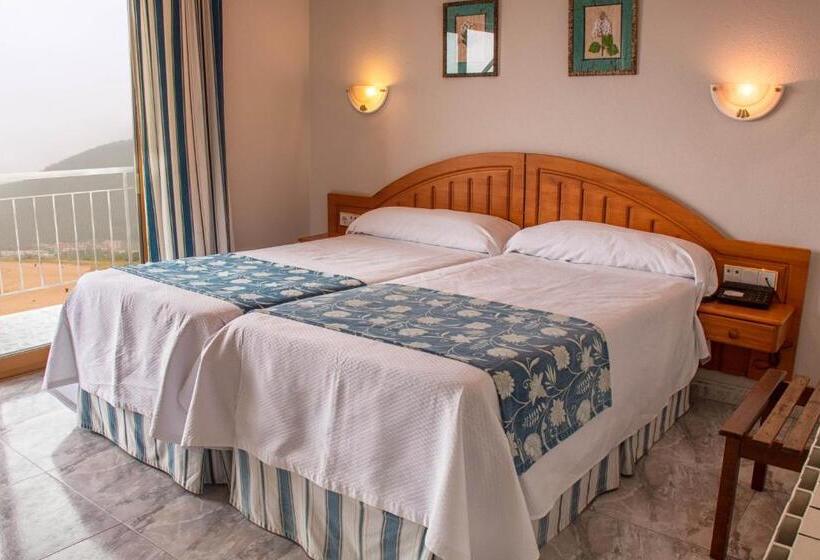 اتاق استاندارد با چشمانداز دریا, Arillo