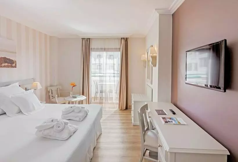 اتاق استاندارد با چشمانداز استخر, Barcelo Isla Canela