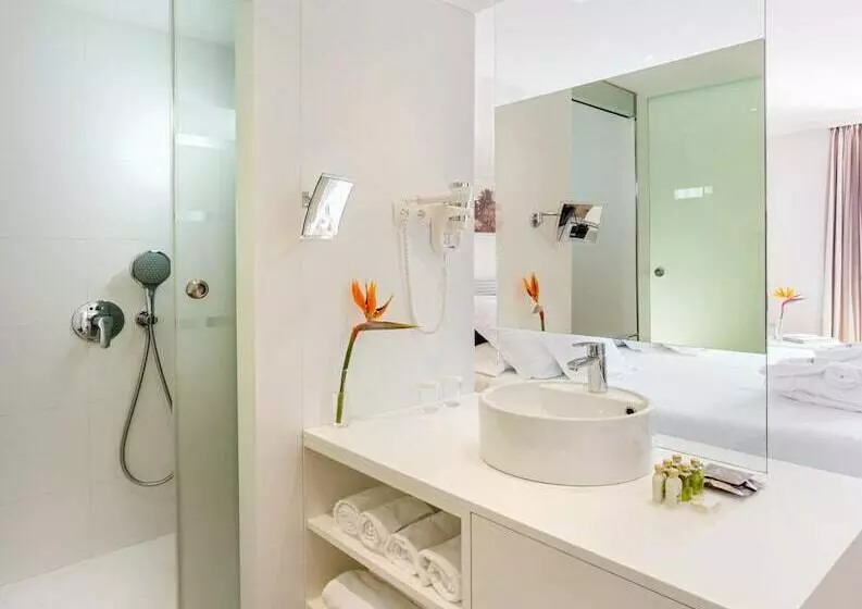 اتاق لوکس با چشمانداز دریا, Barcelo Isla Canela