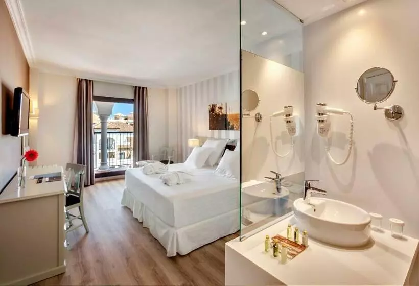 اتاق لوکس با چشمانداز استخر, Barcelo Isla Canela