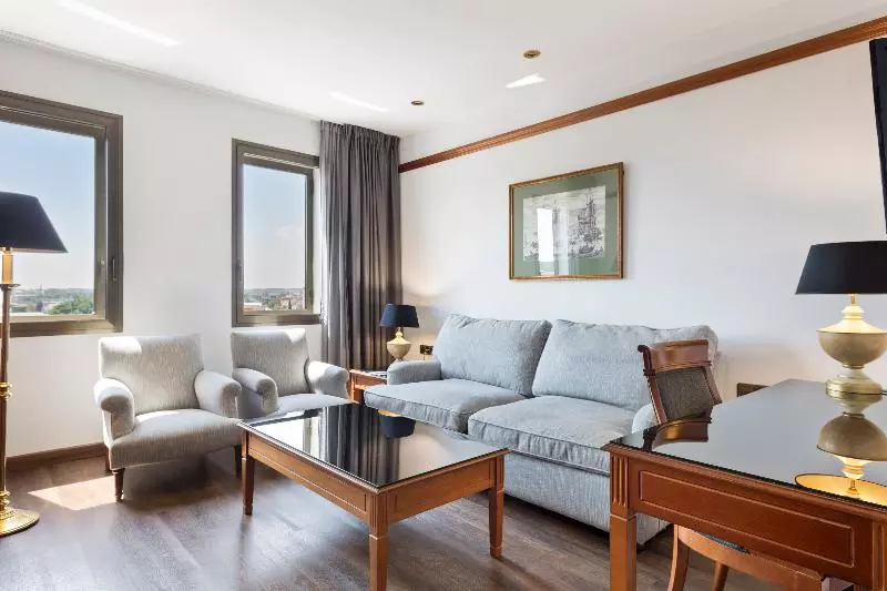 سوییت جونیور, Best Western Premier Cmc Girona