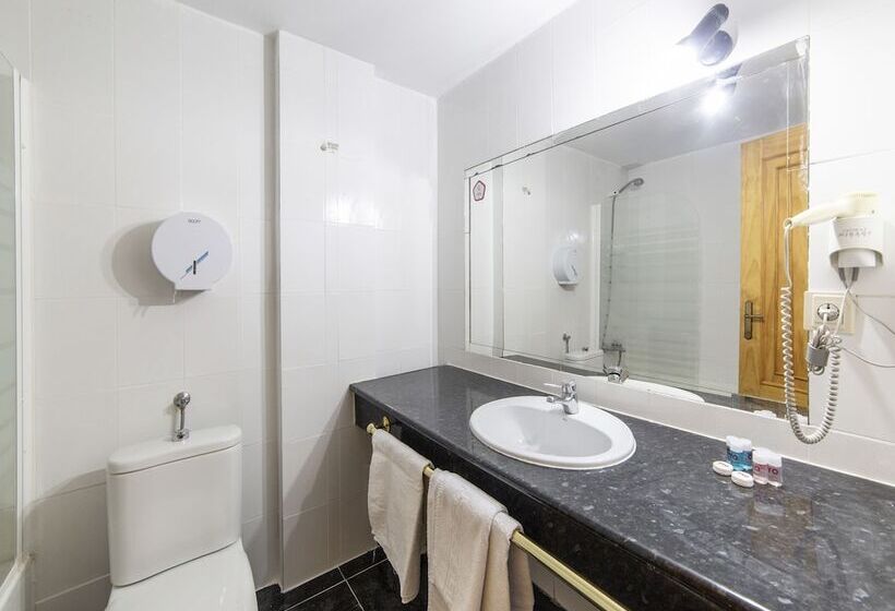 スタンダードトリプルルーム, El Prado By Vivere Stays