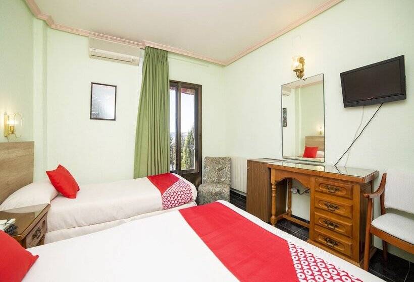 Номер Стандарт Трехместный, El Prado By Vivere Stays