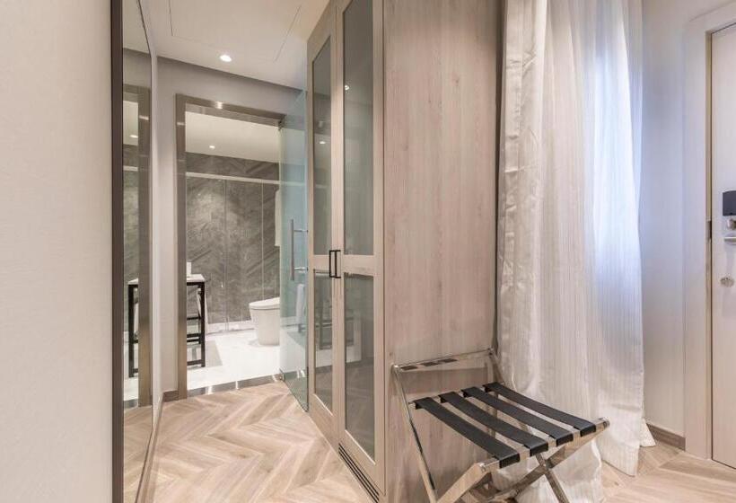 اتاق استاندارد یک نفره, Eurostars Puerta Real