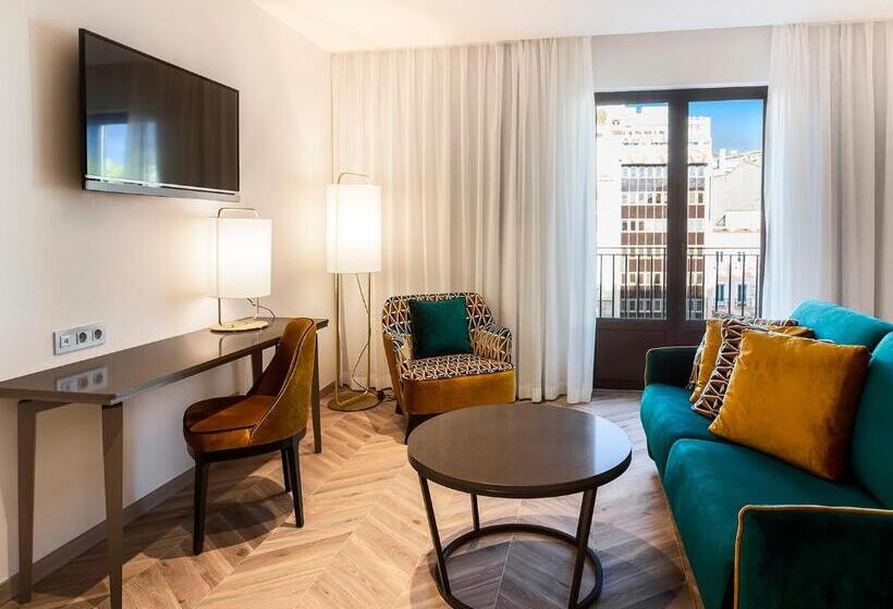 전망 주니어 스위트, Eurostars Puerta Real