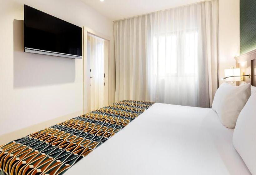 Семейный Номер, Eurostars Puerta Real