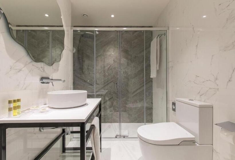 이코노미 룸, Eurostars Puerta Real